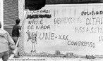 O regime militar no Brasil foi um perodo iniciado em abril de 1964, aps um golpe militar articulado pelas Foras Armadas, em 31 de maro do mesmo ano, contra o governo do presidente Joo Goulart. A represso se instalou imediatamente aps o golpe de Estado. As associaes civis contrrias ao regime eram consideradas inimigas do Estado, portanto passveis de serem enquadradas. Muitas instituies foram reprimidas e fechadas, seus dirigentes presos e enquadrados, suas famlias vigiadas. Na mesma poca se formou dentro do governo um grupo que depois seria chamado de comunidade de informaes. As greves de trabalhadores e estudantes foram proibidas e passaram a ser consideradas crime; os sindicatos sofreram interveno federal, os lderes sindicais que se mostravam contrrios eram enquadrados na Lei de Segurana Nacional como subversivos. <br><br/> Palavras-chave: ditadura, governo, Estado, movimentos sociais, censura, represso. 