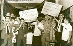 Confronto entre estudantes e a polcia durante a ditadura militar. <br><br/> Palavras-chave: ditadura militar, movimentos sociais, movimento estudantil, relaes de poder.