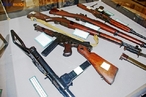 Armas utilizadas na Segunda Guerra Mundial, exemplares expostos no Museu do Expedicionrio em Curitiba - Paran. <br><br/> Palavras-chave: relaes de poder, Foras Armadas, Exrcito Brasileiro, Fora Expedicionria Brasileira, Armas, Museu do Expedicionrio, Curitiba, Paran.