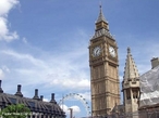 Big Ben, ao contrrio do que muitos pensam, no  o famoso relgio do Parlamento Ingls, nem tampouco sua torre.  o nome do sino, que pesa 13 toneladas que foi instalado no Palcio de Westminster durante a gesto de sir Benjamin Hall, ministro de Obras Pblicas da Inglaterra, em 1859. Por ser um sujeito alto e corpulento, Benjamim tinha o apelido de Big Ben. Todos os dias, a rdio BBC transmite as badaladas do sino. O sino, fundido por George Mears em 1858, media quase 3 metros de dimetro e pesava 13, 5 toneladas. O nome do relgio  Tower Clock, ou Clock Tower, e  muito conhecido pela sua preciso e tamanho. <br><br/> Palavras-chave: relaes de poder, relaes culturais, relgio, sino, torre, Big. Ben.