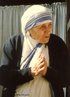 Madre Teresa de Calcut foi uma missionria catlica albanesa, nascida na Repblica da Macednia e naturalizada indiana, beatificada pela Igreja Catlica em 2003. Considerada, por alguns, a missionria do sculo XX.<br><br/> Palavras-chave: relaes de poder, relaes culturais, religio, catolicismo.