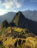 Machu Picchu: 1100-1532: Ascenso do Imprio Inca. Originalmente, os Incas eram um cl especfico entre o povo quchua (ou quchua), que habitavam os Andes. Estes eram uma civilizao, de fato, na medida em que construam e viviam em cidades. Baseados em Cuzco, eles ascenderam ao poder e formaram um exrcito poderoso o suficiente para subjugar outras tribos e povos vizinhos, como os aimars, os chibcha, os moche, os chavn, entre outros. <br><br/> Palavras-chave: civilizao, incas, Andes.