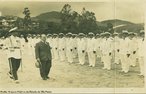 Getlio Dorneles Vargas se tornou presidente do Brasil aps a Revoluo de 1930, que ps fim  Repblica Velha depondo o 13 e ltimo presidente da Repblica Washington Lus. Foi presidente da Repblica do Brasil em dois perodos: o primeiro teve durao de 15 anos ininterruptos (1930 a 1945) e em 1951 se tornou presidente governando at sua morte em 1954.<br><br/> Palavras-chave: relaes de poder, poder executivo, governo, repblica, Brasil, Revoluo de 1930, Estado Novo. 